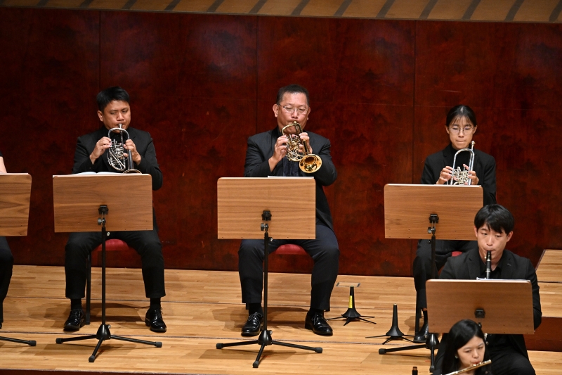 新藝術室內管弦樂團 Ars Nova Chamber & Sinfonietta Orchestra 「2024新藝術德奧樂派巡禮與國人作品- 系列音樂會III」演出照片:小號駐團首席陳長伯老師帶領銅管聲部表現精彩